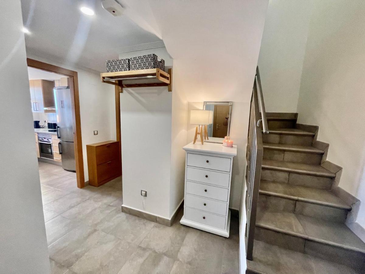 Апартаменти Modern 2-Floor Penthouse With Sea Views - Sleeps 7 Фінестрат Екстер'єр фото